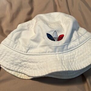 Adidas White Bucket/Fisherman Hat (never worn)